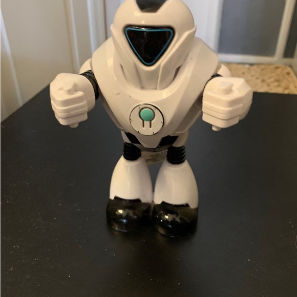 White and Blue Space Robots. “Spark your child’s imagination and love of outer” - Picture 4 of 7